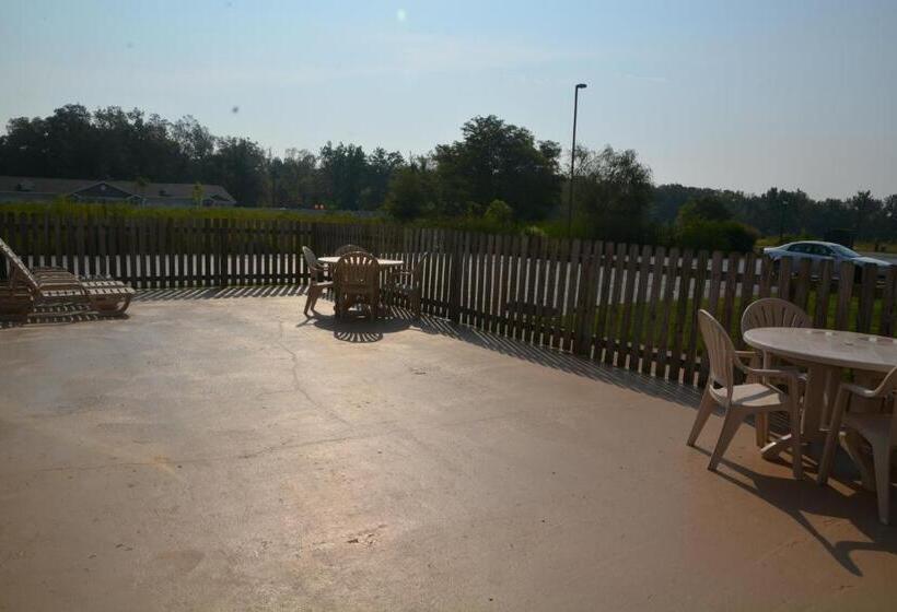 호텔 Countryside Inn And Suites