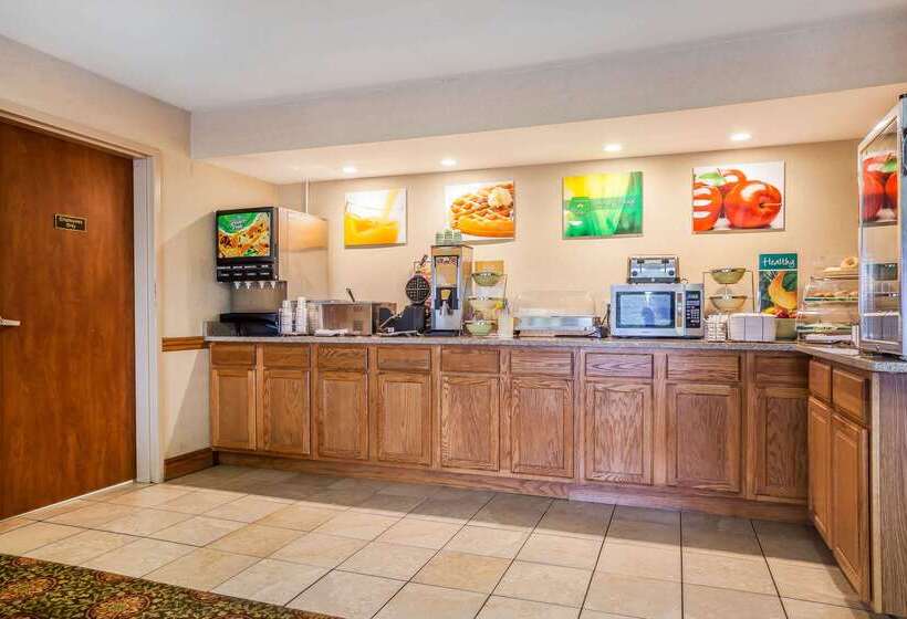 ホテル Tahlequah Inn