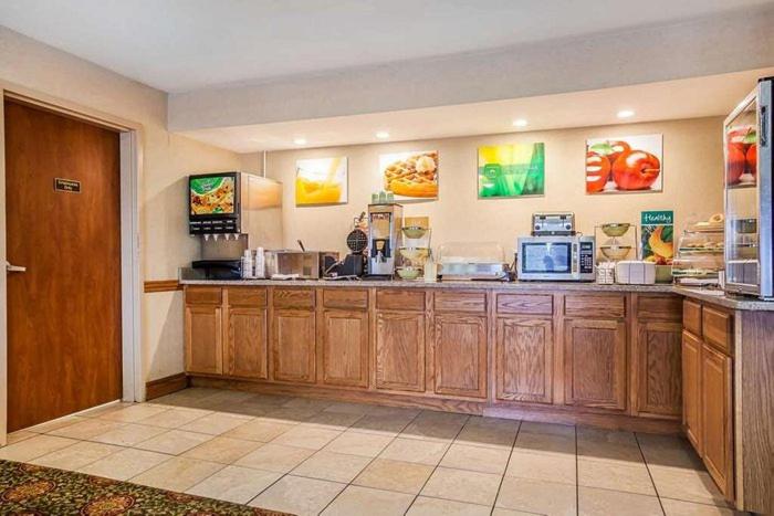 ホテル Tahlequah Inn