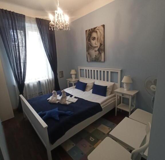 تختخواب و صبحانه Chmielna Guest House