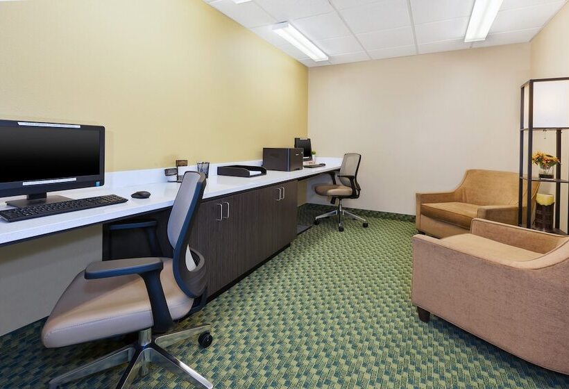호텔 Candlewood Suites Polaris, An Ihg