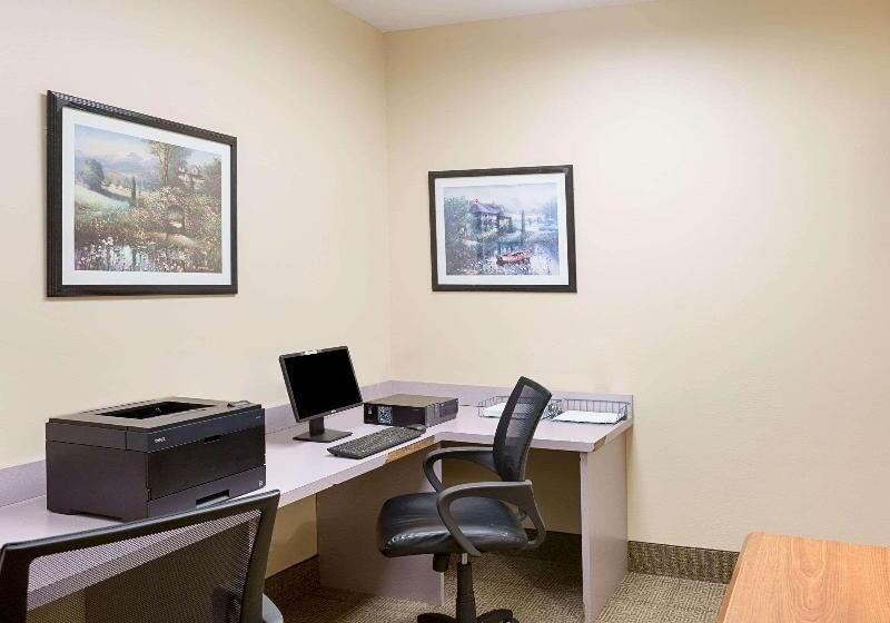 בית מלון כפרי Comfort Suites La Porte
