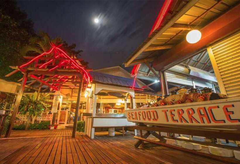 酒店 Coral View Island Resort