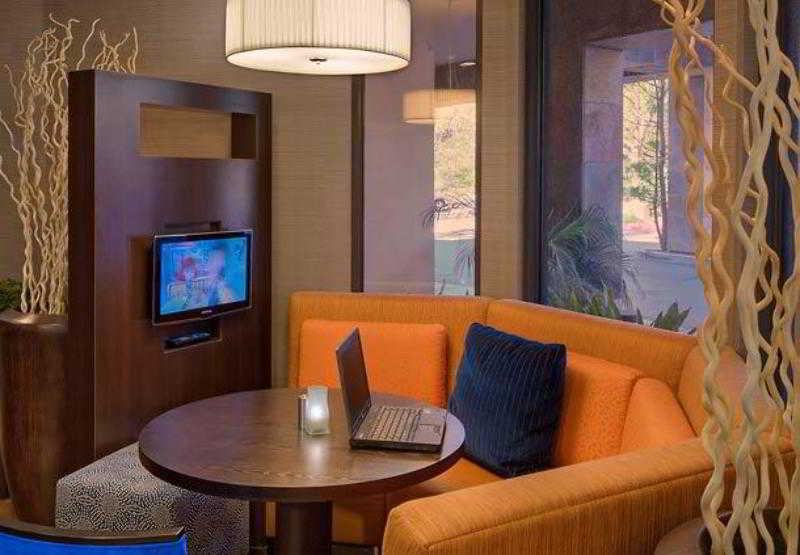 فندق Courtyard By Marriott San Diego Carlsbad