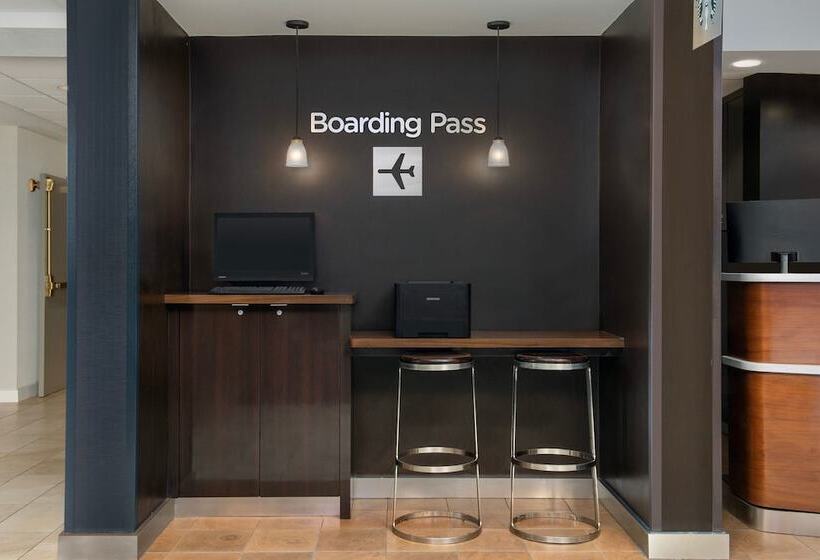 فندق Courtyard By Marriott San Diego Carlsbad
