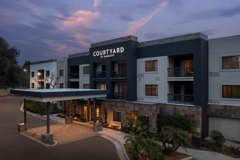 فندق Courtyard By Marriott San Diego Carlsbad