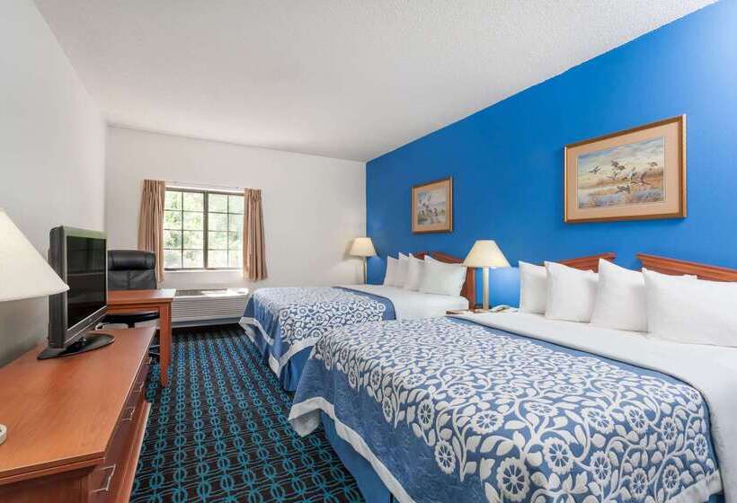 هتل Days Inn & Suites By Wyndham Cambridge