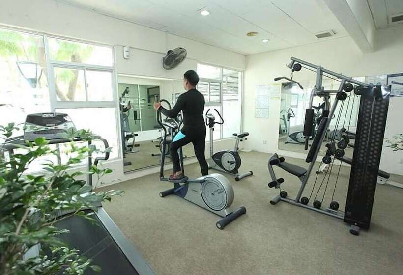 هتل Glory Beach Resort