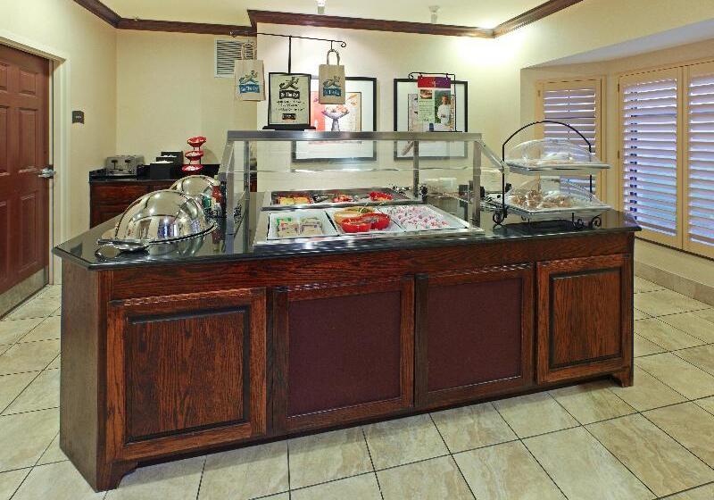 هتل Staybridge Suites Hot Springs, An Ihg