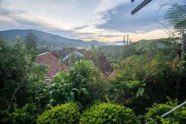 هتل The Bala's Holiday Chalet