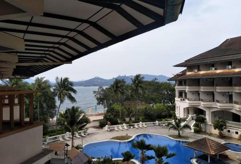 هتل The Orient Star Resort Lumut