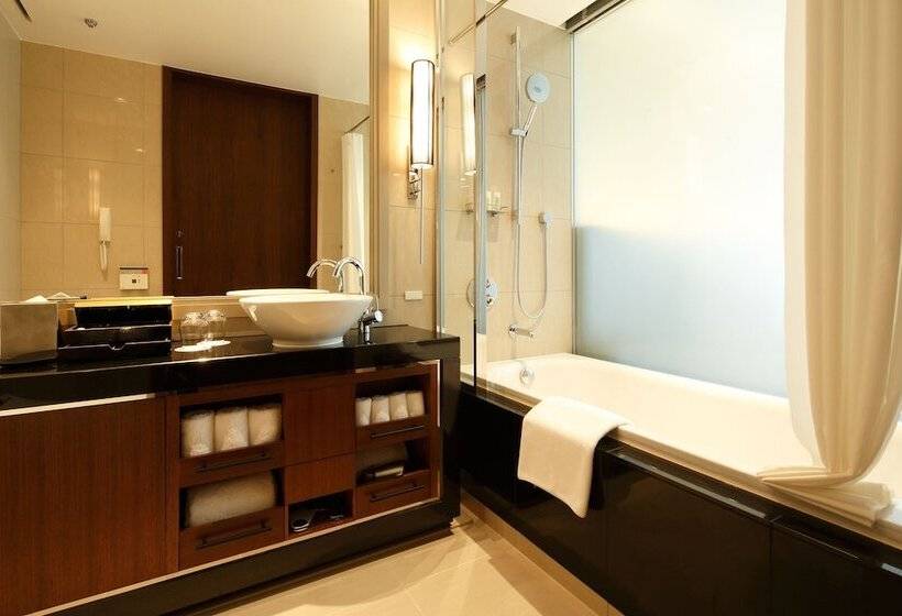 هتل The Westin Sendai