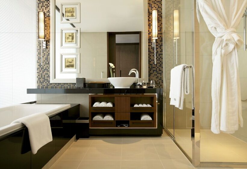 هتل The Westin Sendai