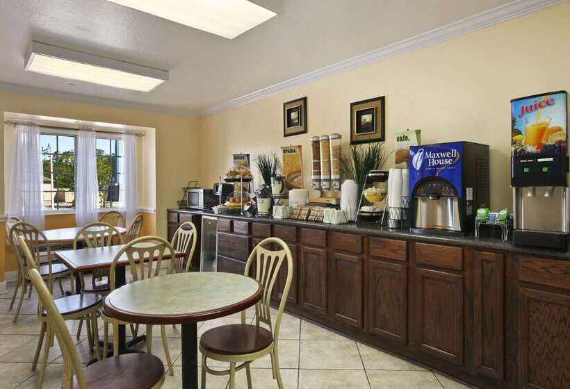 Microtel Inn & Suites By Wyndham Baton Rouge