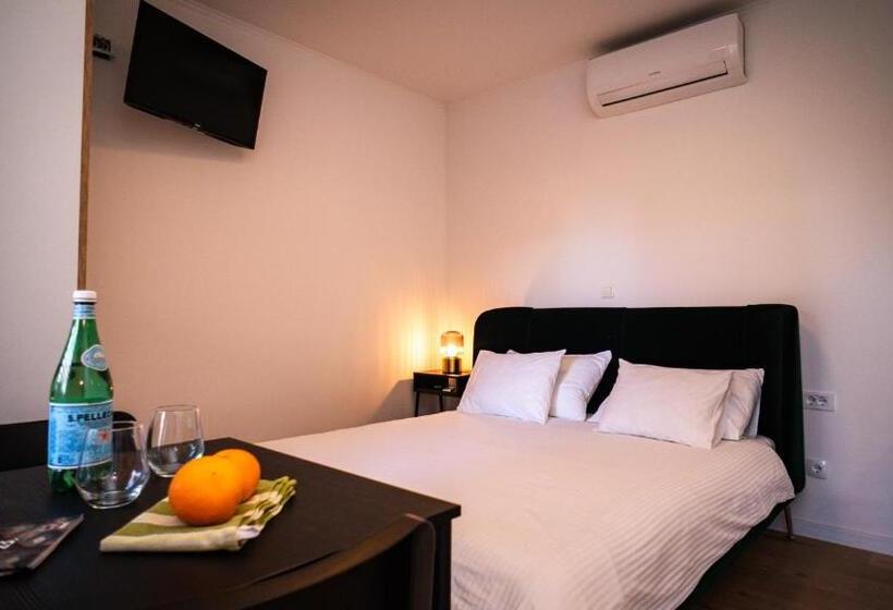 Apartments & Rooms Buble