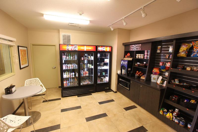 בית מלון כפרי Candlewood Suites Saint Joseph