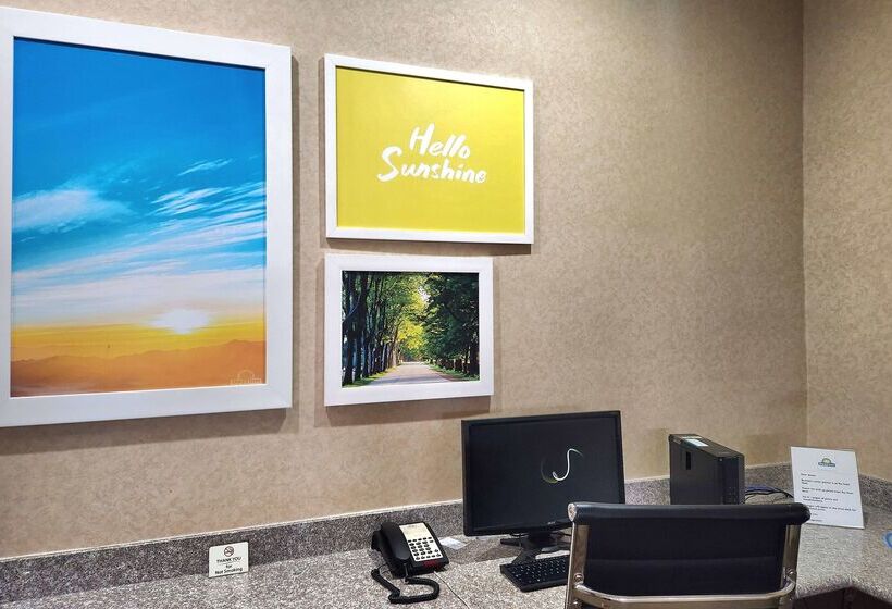 هتل Days Inn & Suites By Wyndham Pasadena