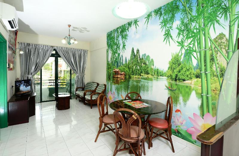 هتل Holiday Apartment At Kondo Istana