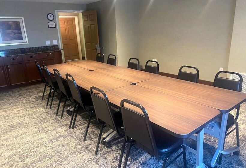 בית מלון כפרי Staybridge Suites Great Falls, An Ihg