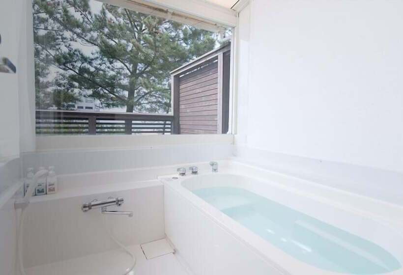 Отель Takamiya Yunohama Terrace Seiyou Saryo