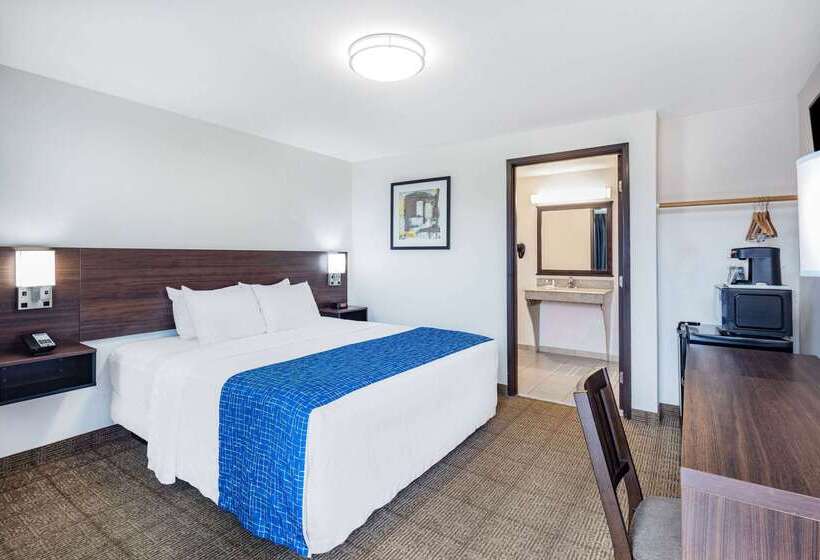 فندق Travelodge By Wyndham Newport