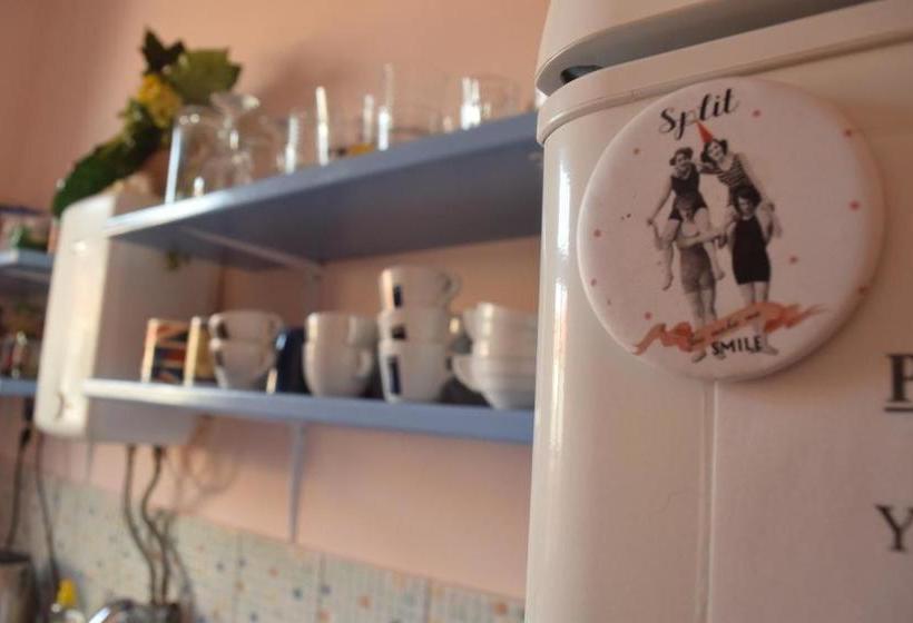 Old Town Hostel Split