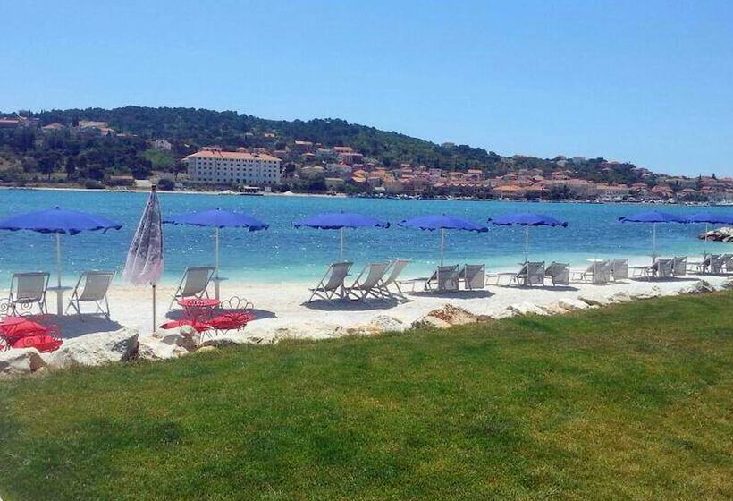 پانسیون Villa Ivanka