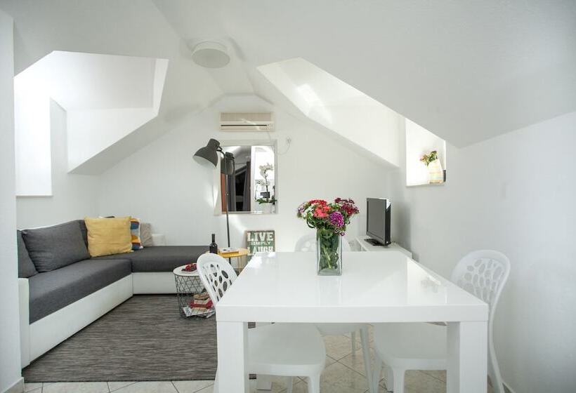 پانسیون Villa Ivanka