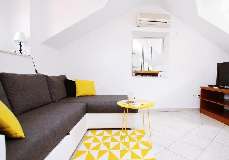 پانسیون Villa Ivanka