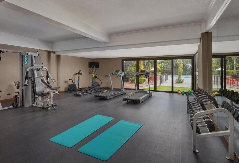 ホテル Holiday Inn & Suites Batangas Limapark, An Ihg