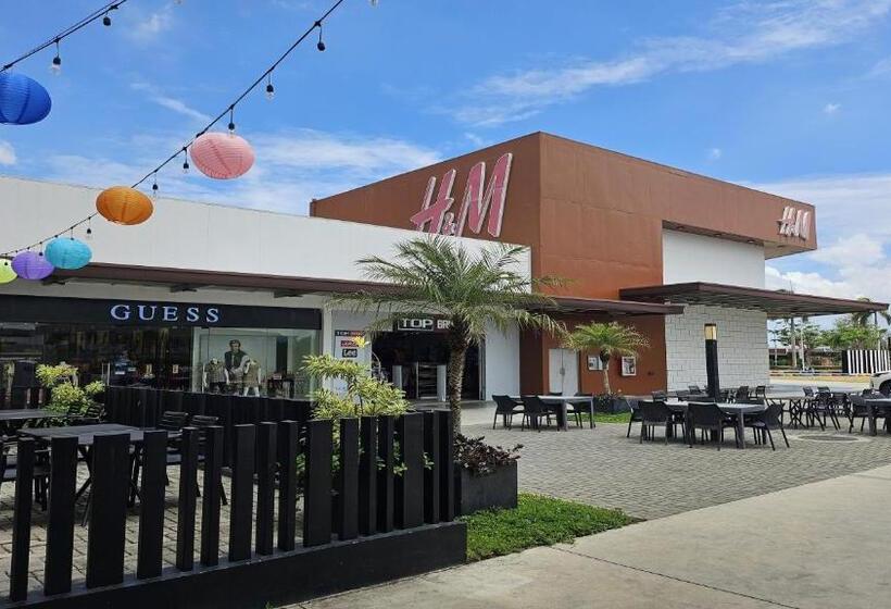 ホテル Holiday Inn & Suites Batangas Limapark, An Ihg