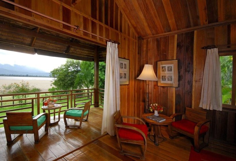 هتل La Folie Lodge