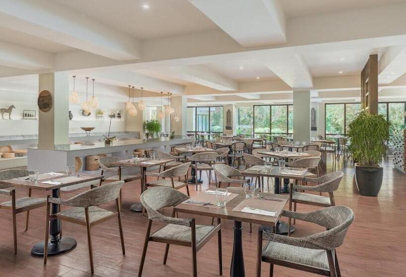 ホテル Holiday Inn & Suites Batangas Limapark, An Ihg