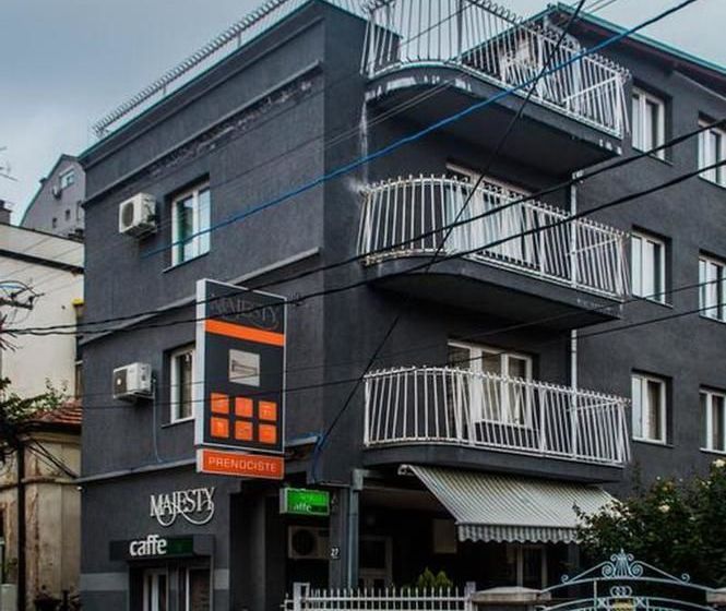 هتل Bed And Breakfast Majesty