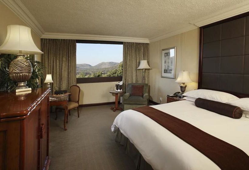Hotel The Cascades  At Sun City Resort