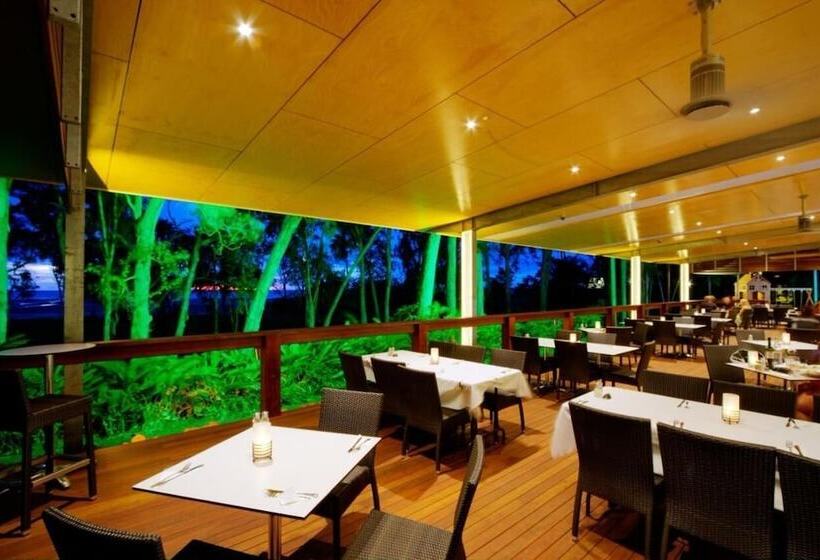 ホテル Albatross Bay Resort