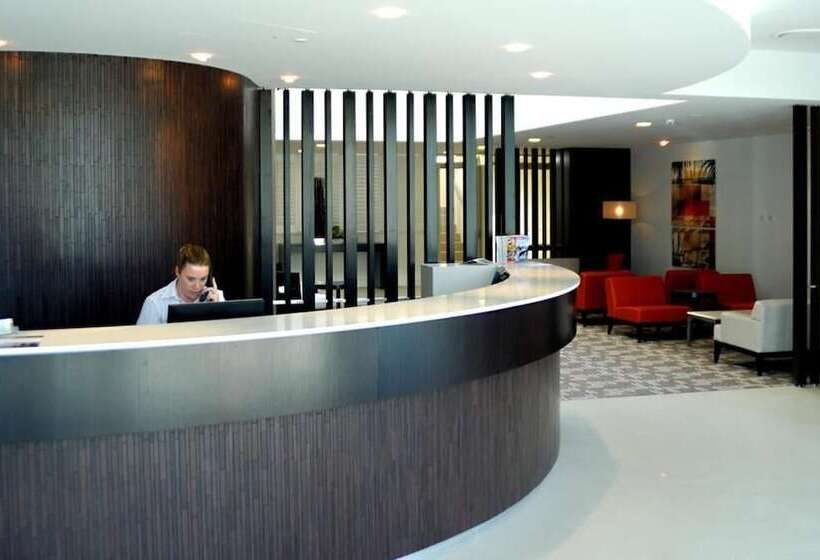 בית מלון כפרי Chancellor Executive Apartments