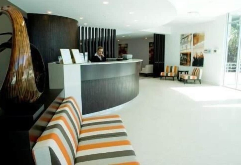 בית מלון כפרי Chancellor Executive Apartments