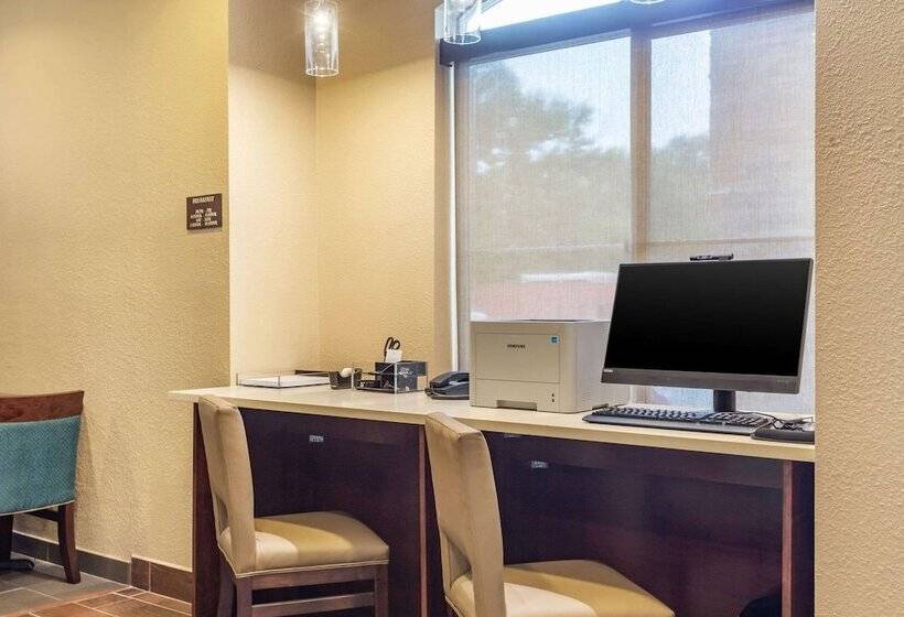 בית מלון כפרי Comfort Inn Dekalb  Adjacent The University