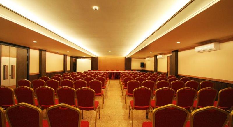 هتل Dafam Cilacap