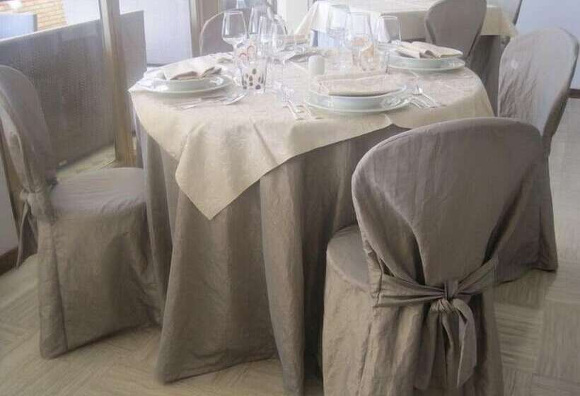 בית מלון כפרי Esplanade