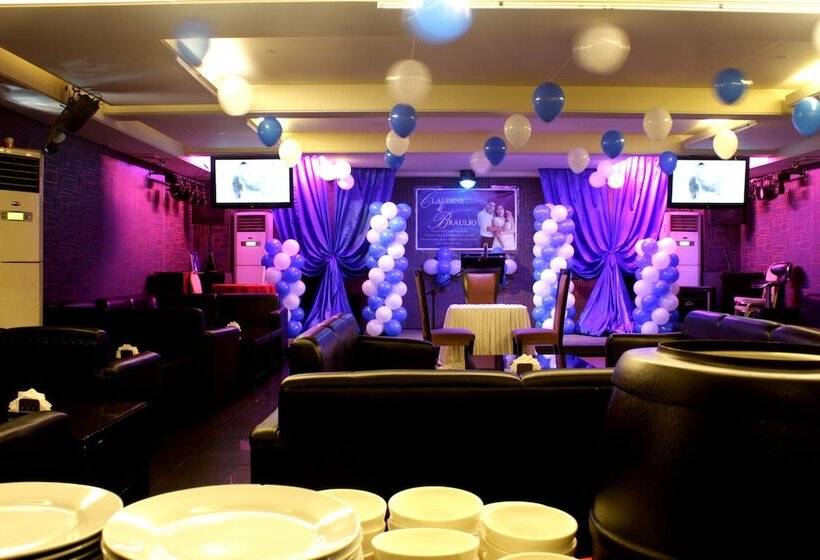 هتل Manila Grand Opera