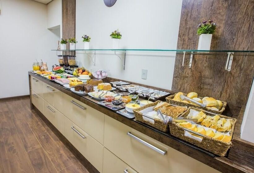 בית מלון כפרי Maximus Business