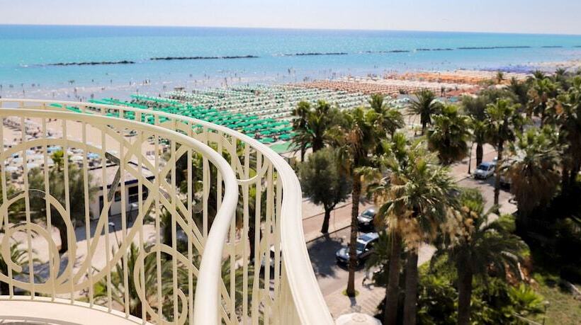 هتل Smeraldo Suites & Spa