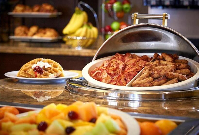 هتل Staybridge Suites Hamilton Downtown, An Ihg