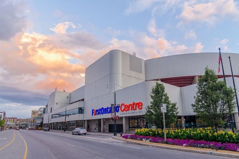 هتل Staybridge Suites Hamilton Downtown, An Ihg