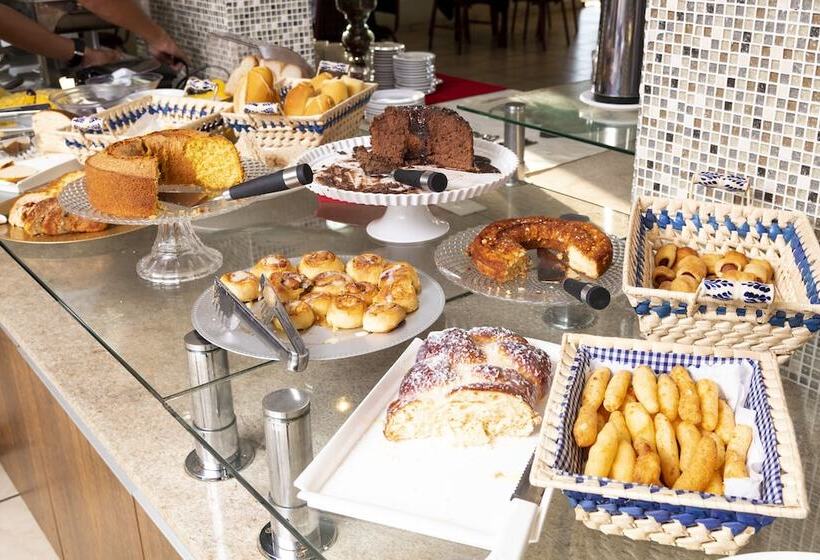 ホテル Victoria Plaza