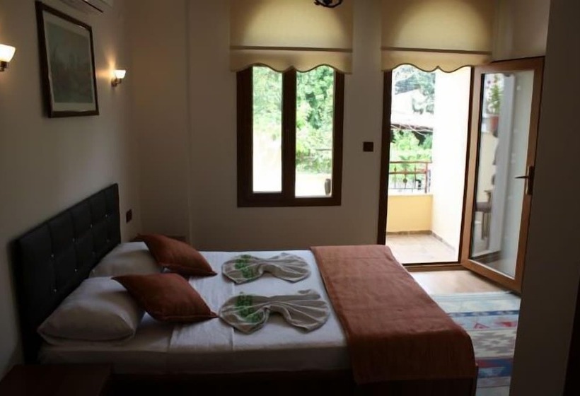 هتل Boomerang Guest House