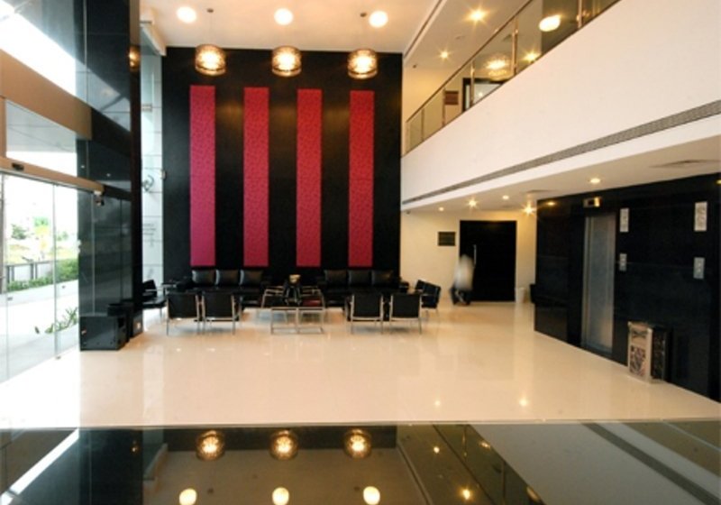 Отель Clarks Inn Suites