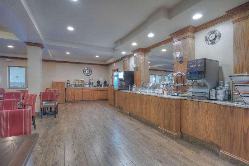 هتل Comfort Inn & Suites